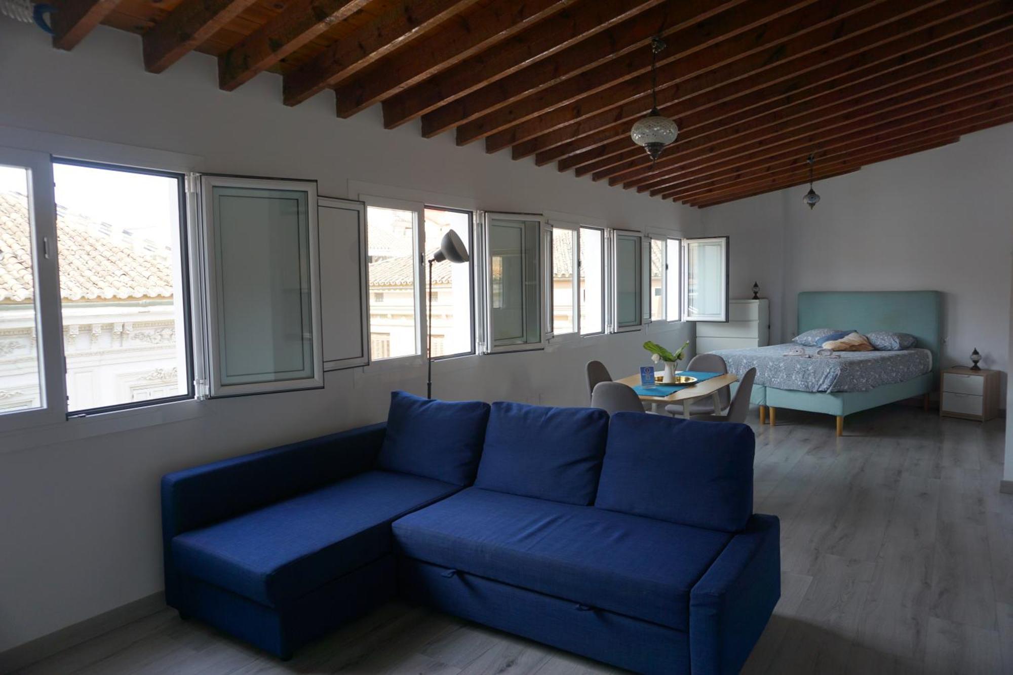 Apartamentos Mediterranea Centro Málaga Dış mekan fotoğraf