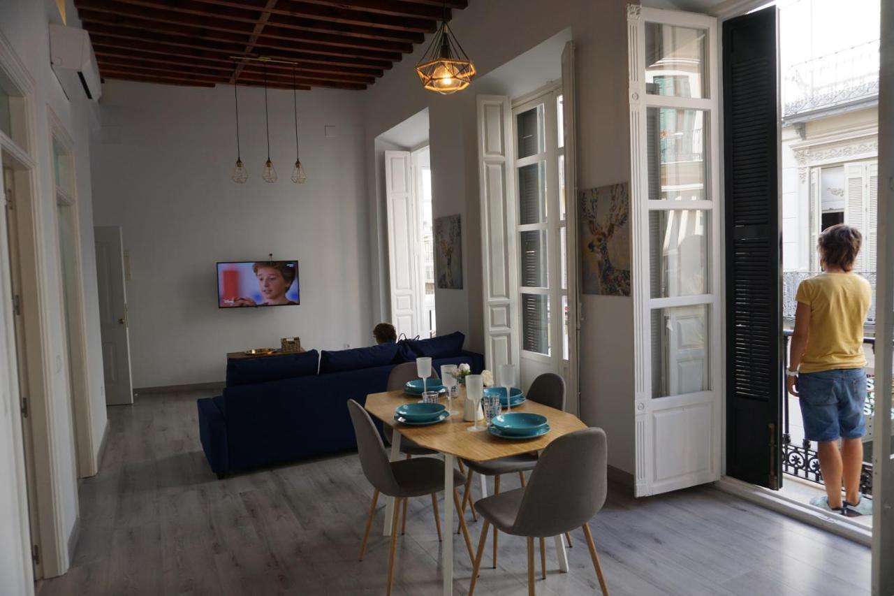 Apartamentos Mediterranea Centro Málaga Dış mekan fotoğraf